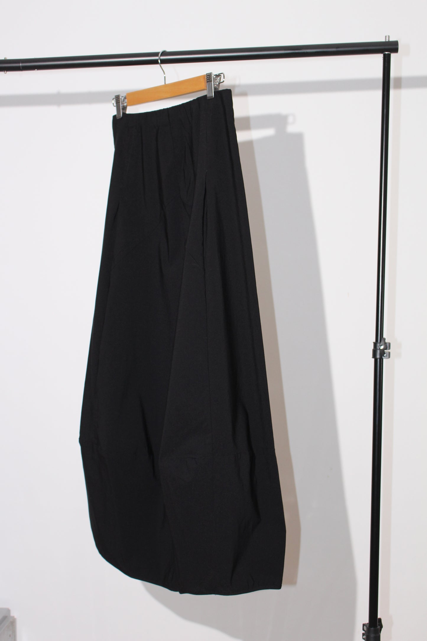 LONG PLEATED BALLOON SKIRT