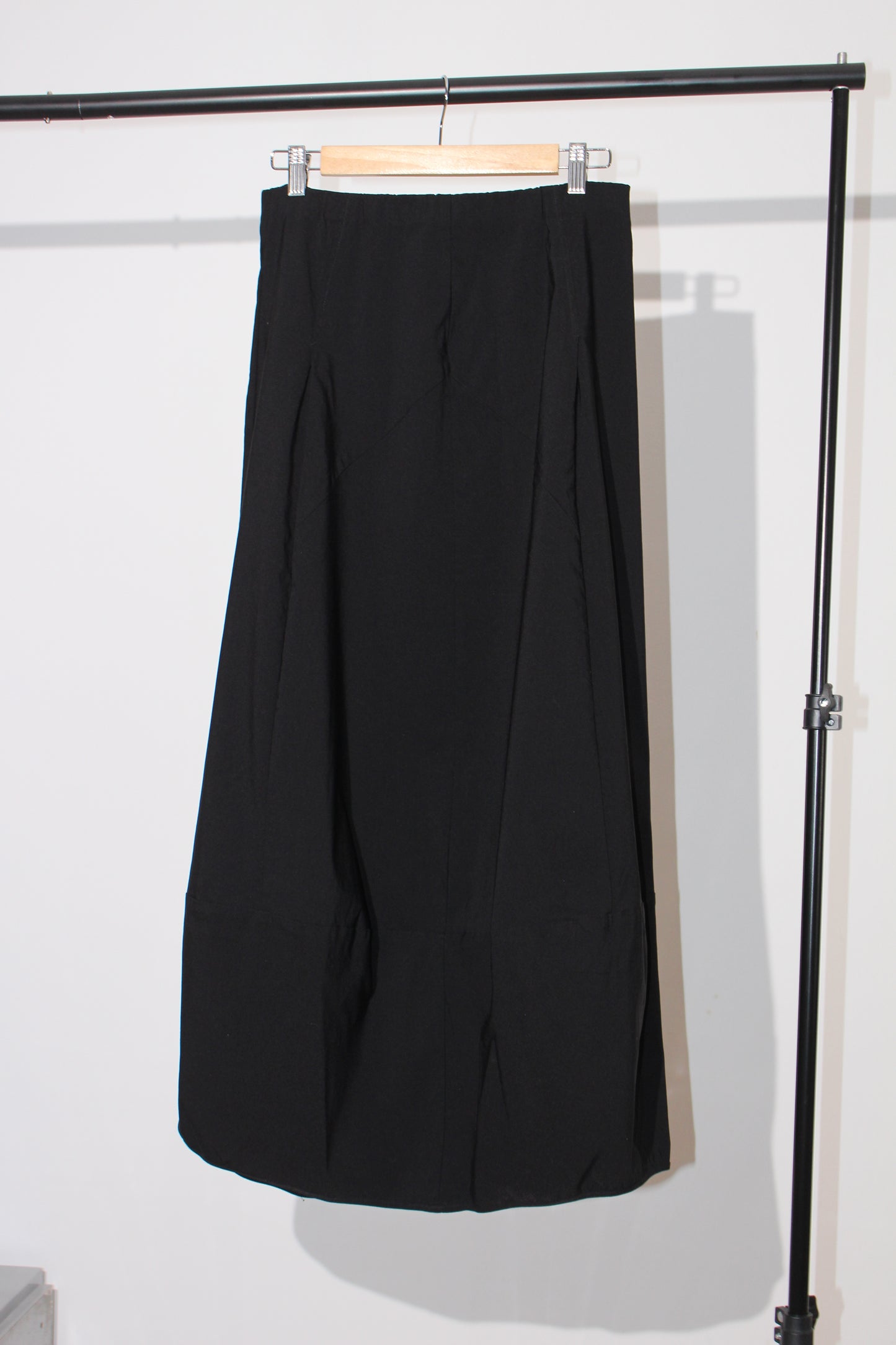 LONG PLEATED BALLOON SKIRT