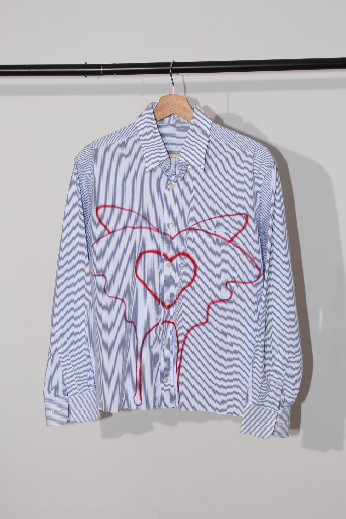 GRAPHIC BUTTON DOWN SHIRT